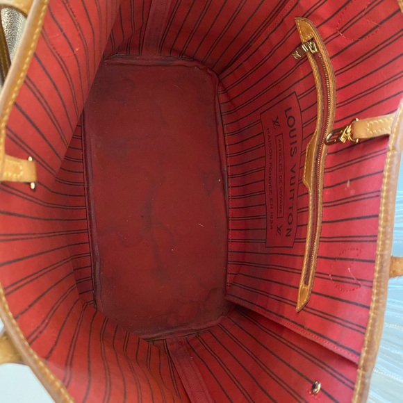 Louis Vuitton Neverfull MM - Picture 4 of 8